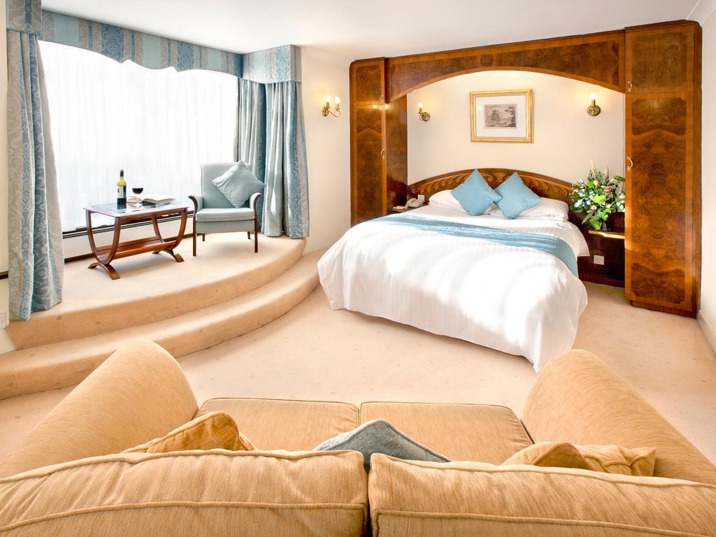 Kingsway Hotel. Клийторпс Екстериор снимка
